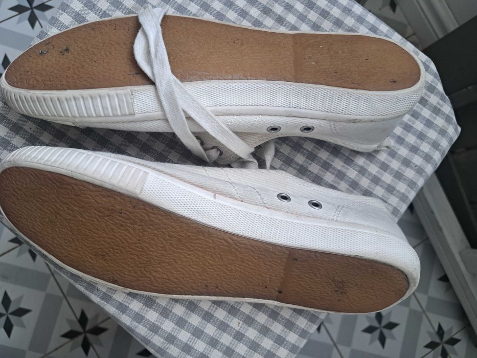 Tenisowki biale r 40