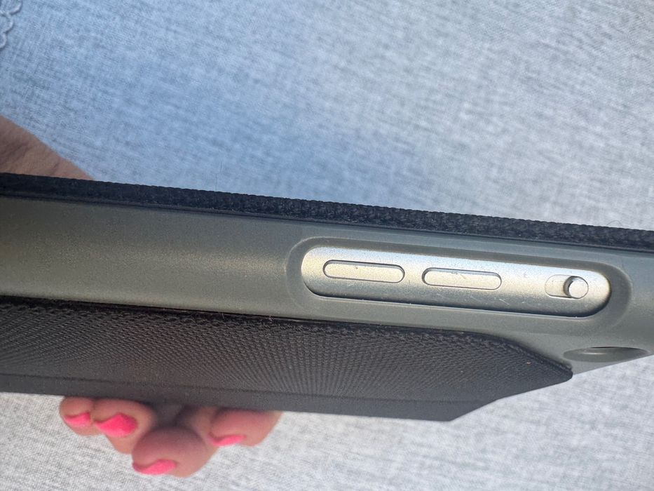 iPad Apple model MD543FD/A używany z etui