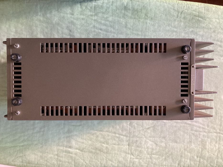 Quad 303 Amplificador de potência