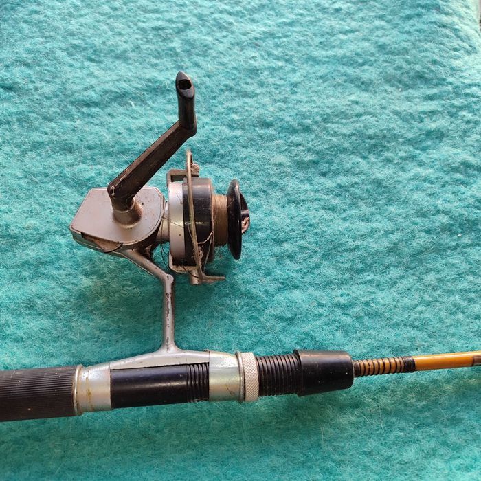 Cana de pesca 1,80m completa com carreto Ryobi