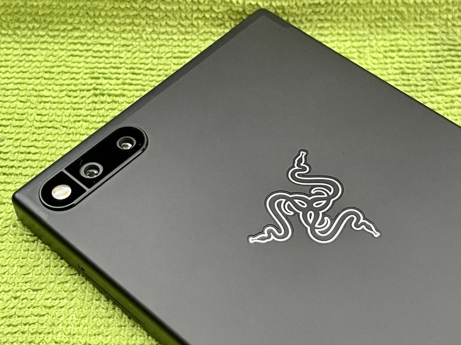 Телефон Razer Phone (2017) 5.7" IPS 120Hz 8Gb 64Gb 4000mAh Black