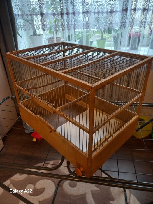 Клітка для канарок деревяна