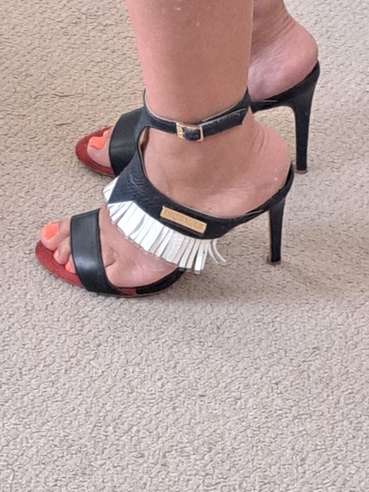 Sandálias Banburi 35 super elegantes