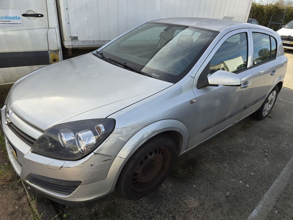 Opel Astra H 5 portas gasolina para peças
