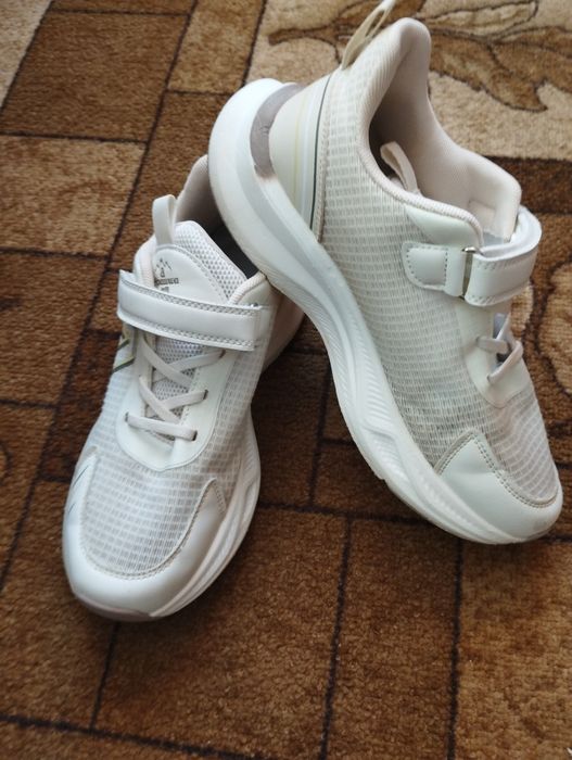 Кросівки 36 розмір