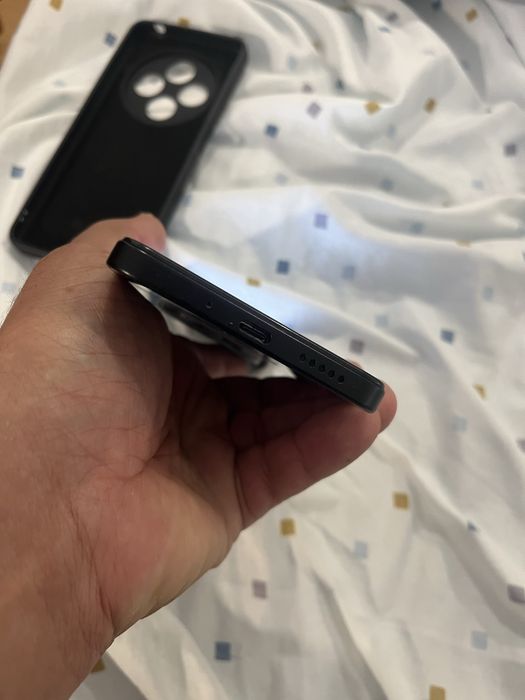 Xiaomi 14 c 256 gb 16 RAM