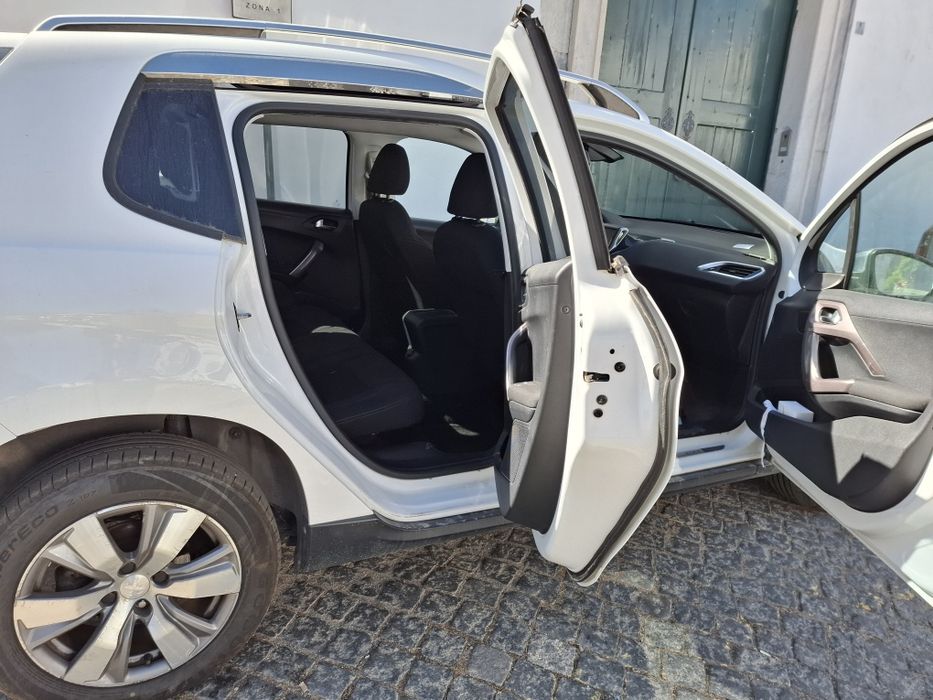 Peugeot 2008 1.2 PureTech | 2015 Gasolina — photo 5