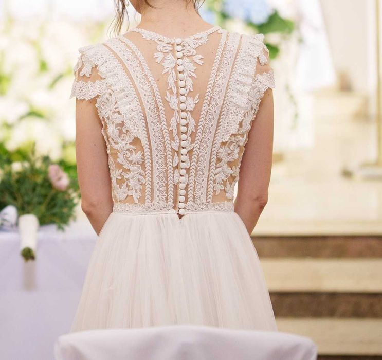Koronkowa suknia ślubna