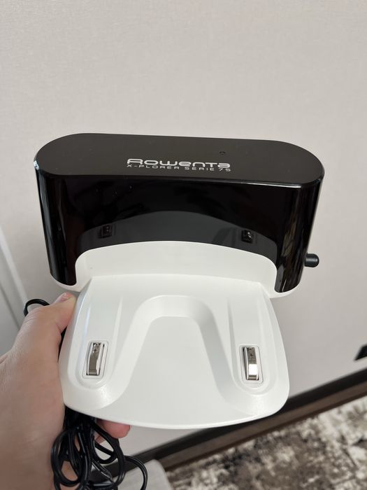 Робот-пилосос миючий Rowenta RR7687WH