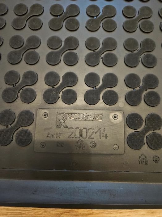 Dywaniki samochodowe 200214 REZAW PLAST SKODA KOROQ