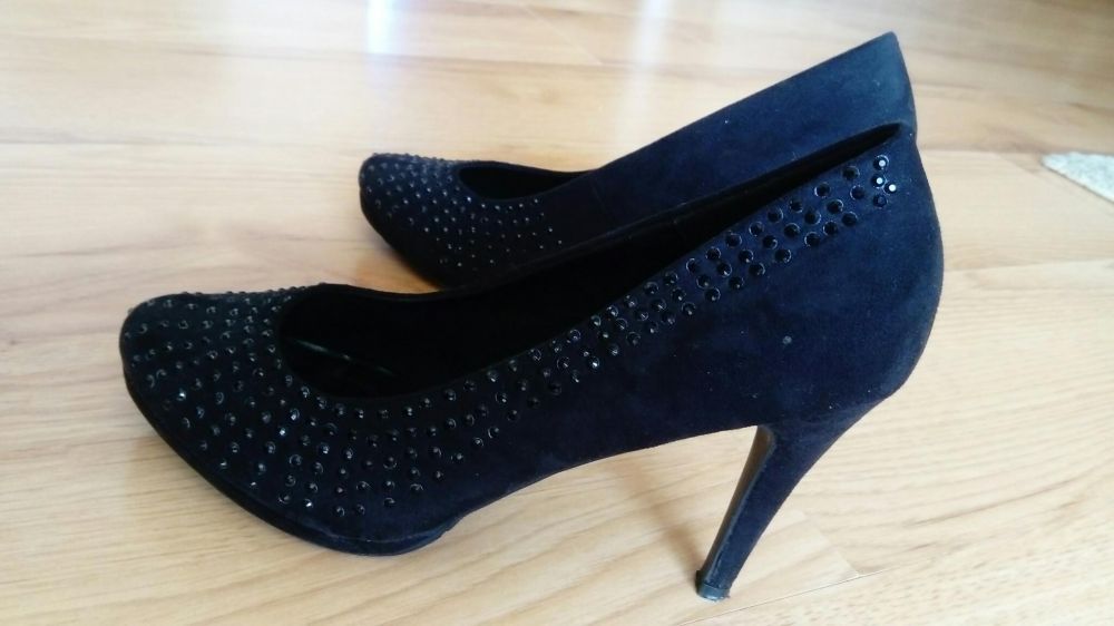 Sprzedam szpilki rozmiar 41