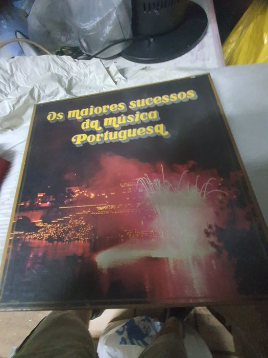 Os Maiores Sucessos da Música Portuguesa" em bom estado