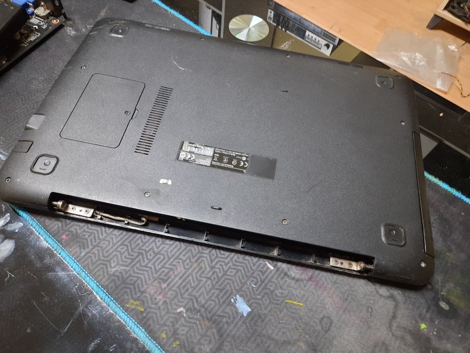 Laptop asus X555lj-x0182t  Stan nieznany beż zasilacza  i