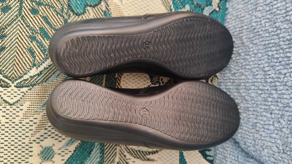 Продам жіночі туфлі 36 розмір (фабричні)