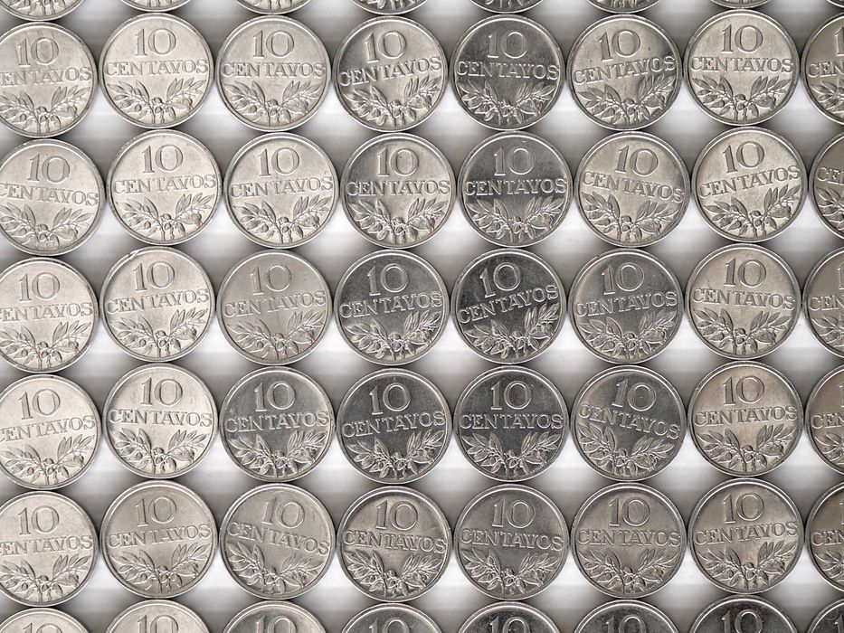 Lote de 200 Moedas 10 Centavos 1975