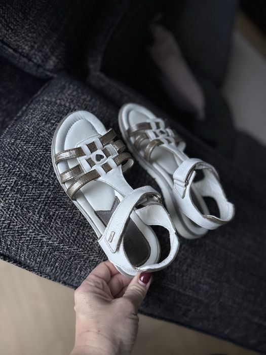 Sandały dziewczęce Lasocki Young r. 33 skóra