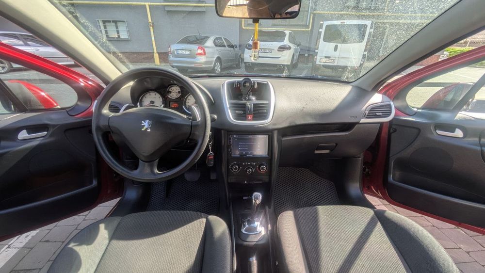 Продам Peugeot 207