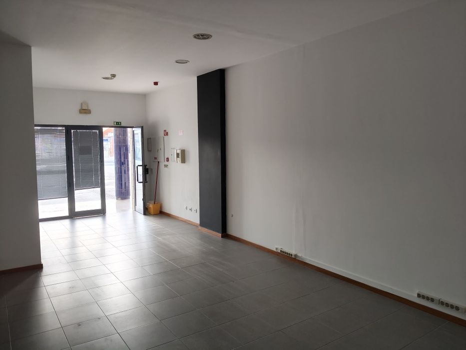 Espaço comercial para arrendamento
