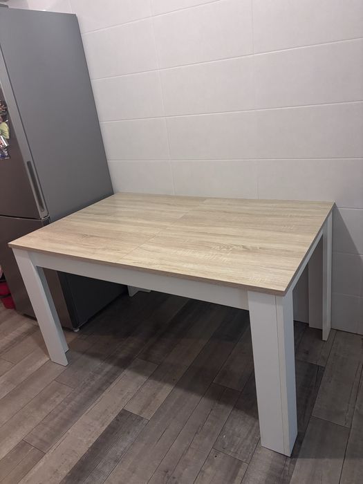 Mesa extensível como nova.