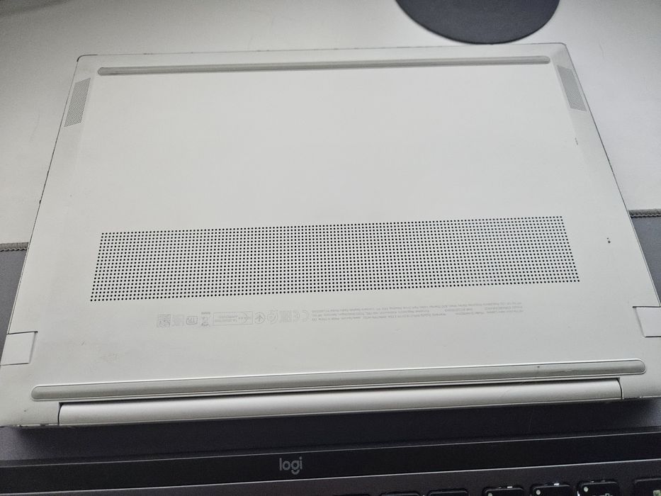 Laptop HP PAVILION AERO 13.3 R7 5800U 16GB RAM 512GB SSD Win11