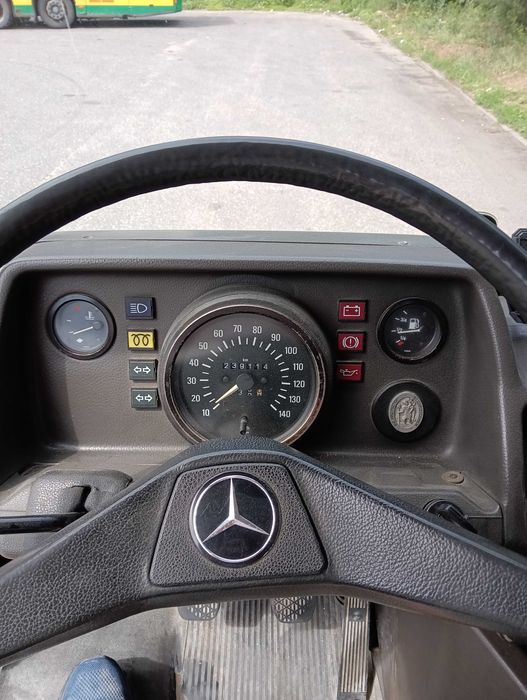Mercedes 308 skrzyniowy