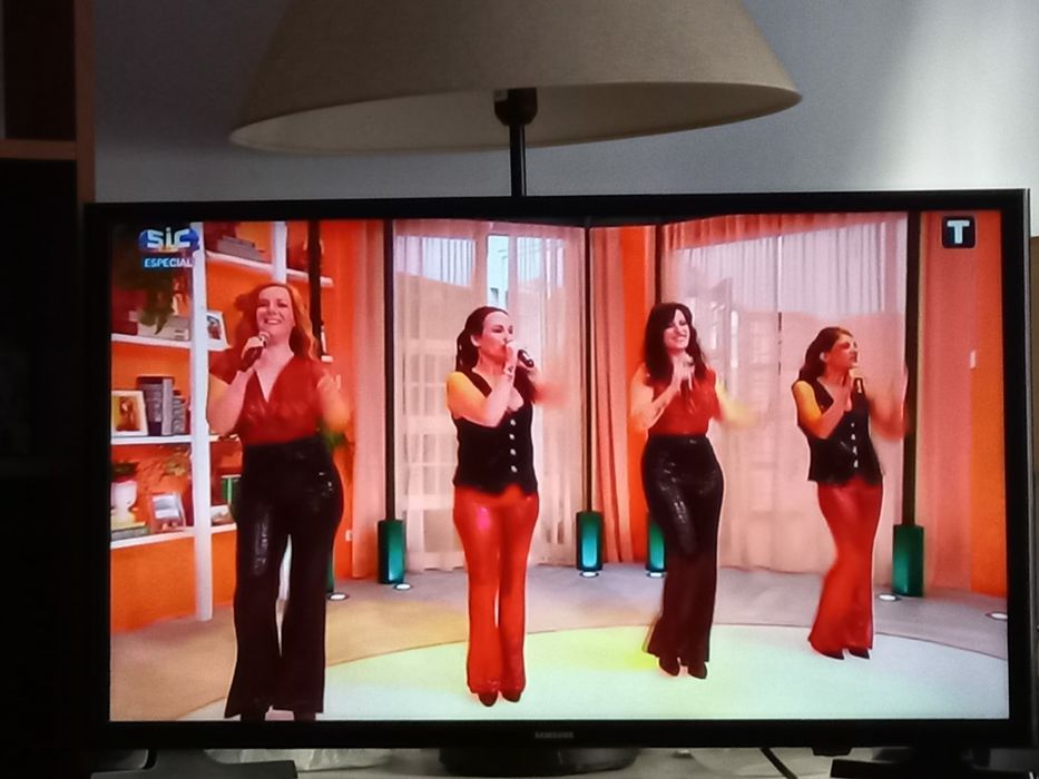 Tv samsung 32 polegadas com comando