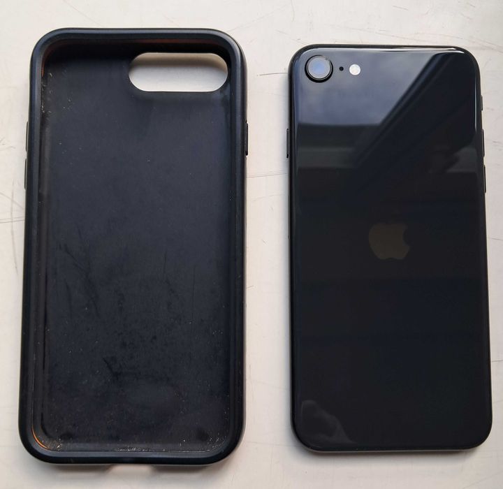 iPhone SE Black 64GB  Model A2296 + Dodatki