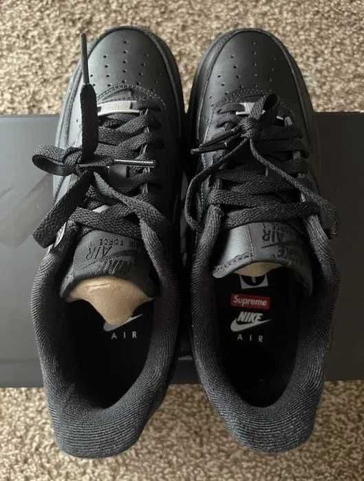Supreme x Nike Air Force 1 R.39