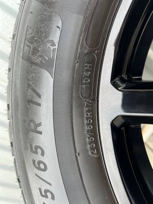 Michelin 235/65R17 Pilot Alpin 5 SUV