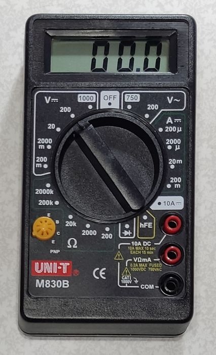 Мультиметр UNI-T M830B и  набор проводов с зажимами «крокодил» к нему