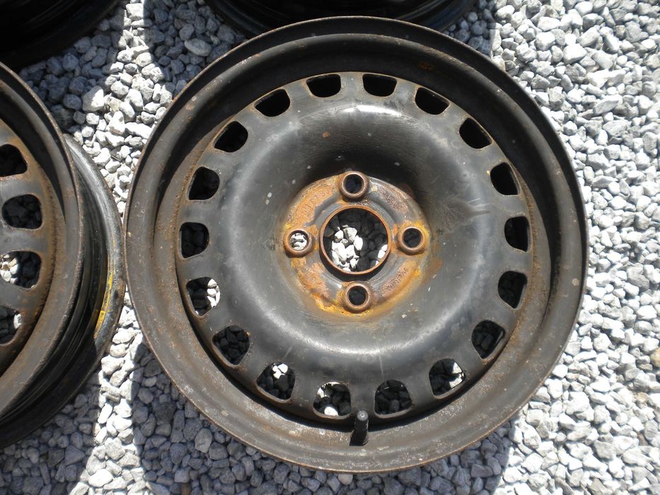 Felgi stalowe 14 4x100 et39 Opel Corsa D E