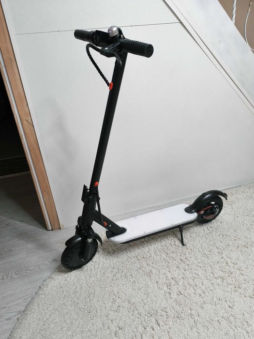 Электросамокат E-Scooter