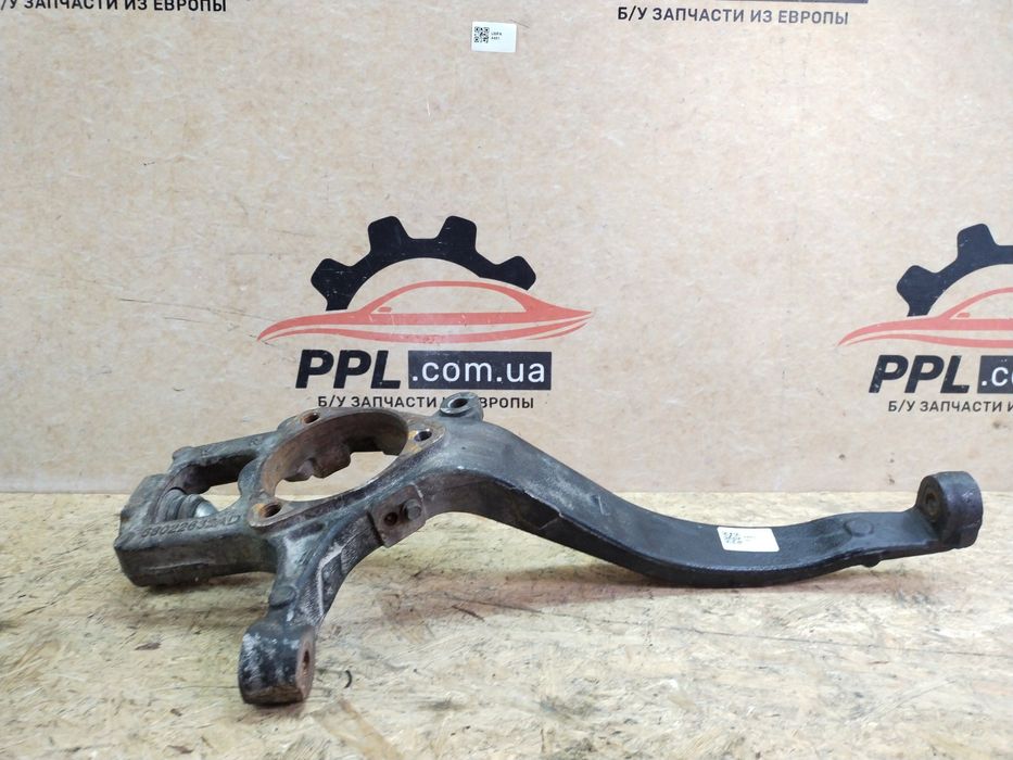 Jeep Grand Cherokee WK2 10-16 поворотный кулак перед правый 68022632AD