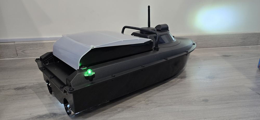Łódka zanętowa Jabo 2BG GPS Autopilot Echosonda 10Ah 7,4v