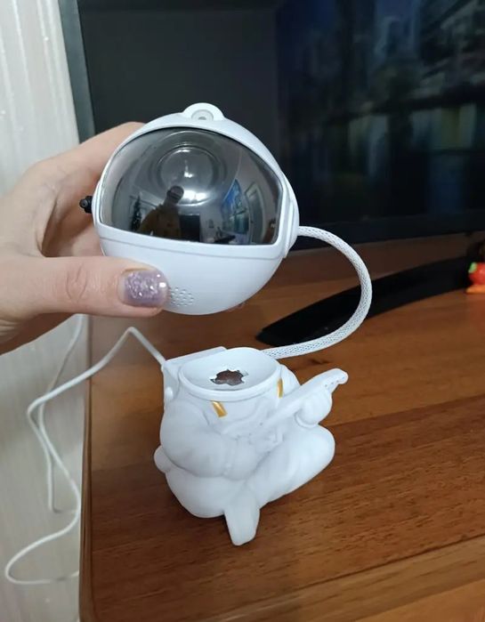 Проектор светильник космонавт