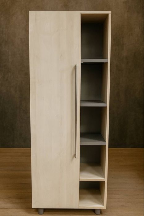 Продажа Офисной мебели РАСПРОДАЖА Кресла стулья Столы тумбы Крісла