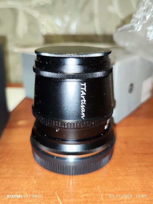 Продам обектив  новый