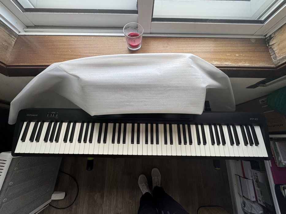 Piano Roland FP-10