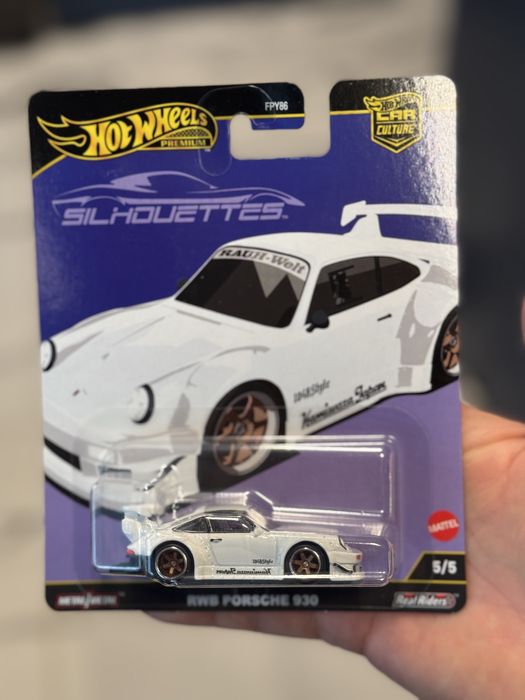 Hot Wheels Premium RWB Porsche 930 Silhouettes 911 Turbo biała