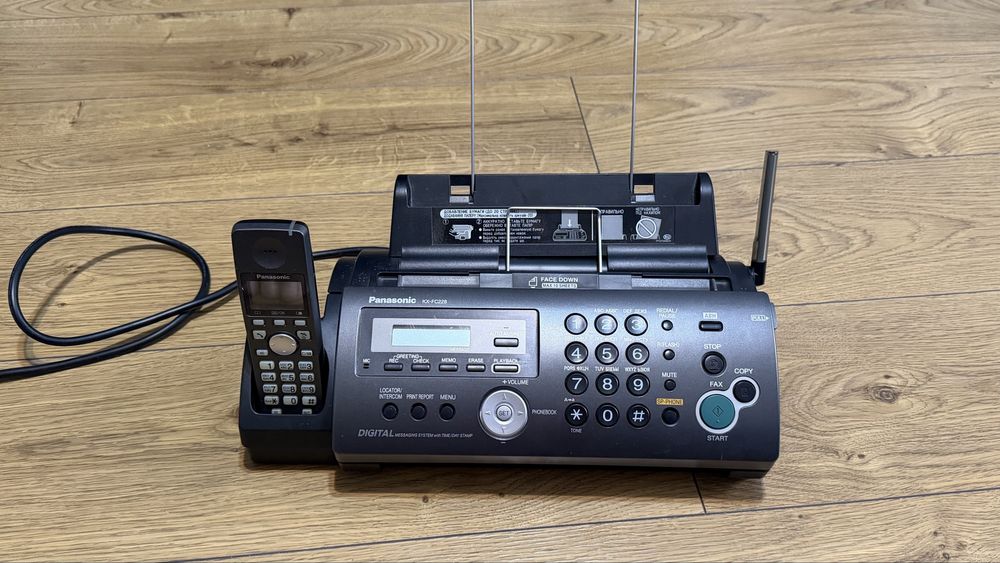 Факс Panasonic KX-FC228 DECT