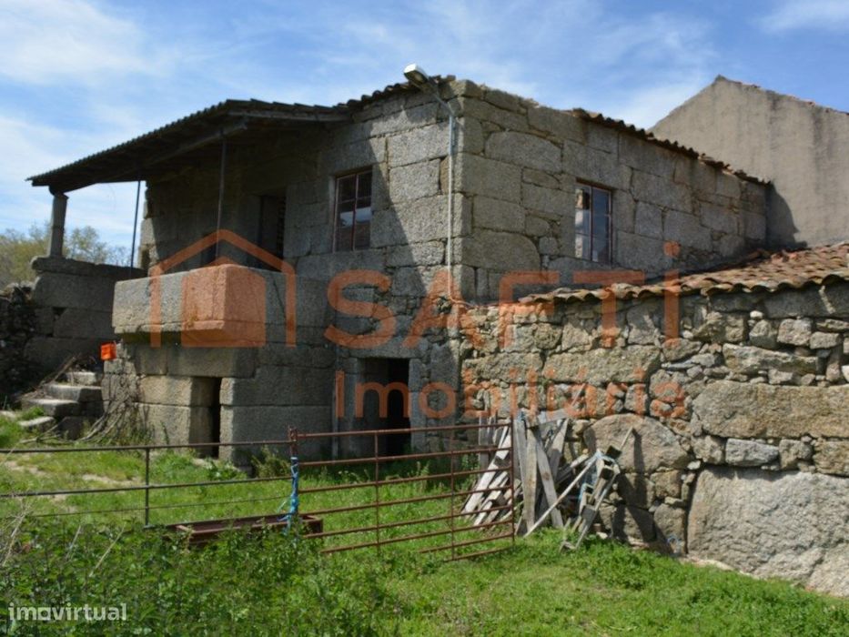 Propriedade rústica para recuperar em Casal de Cinza