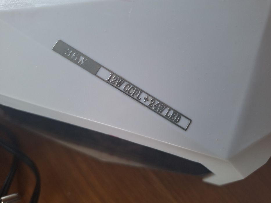 Lampa led do hybrydy/żelu manicure