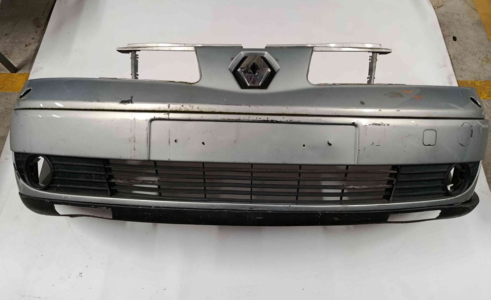 Pára-choques frente RENAULT Espace IV (JK0/1_)