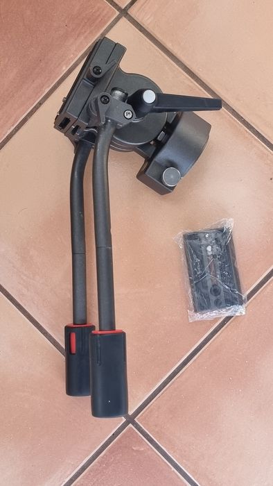 Cabeça de tripé fluída