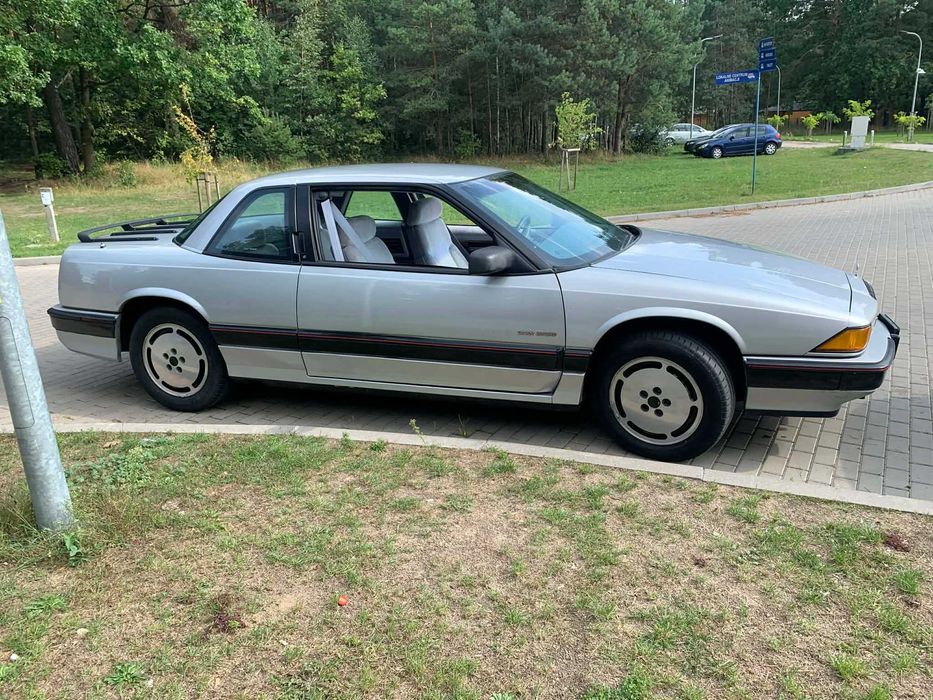 Buick Regal 1990 photo 2