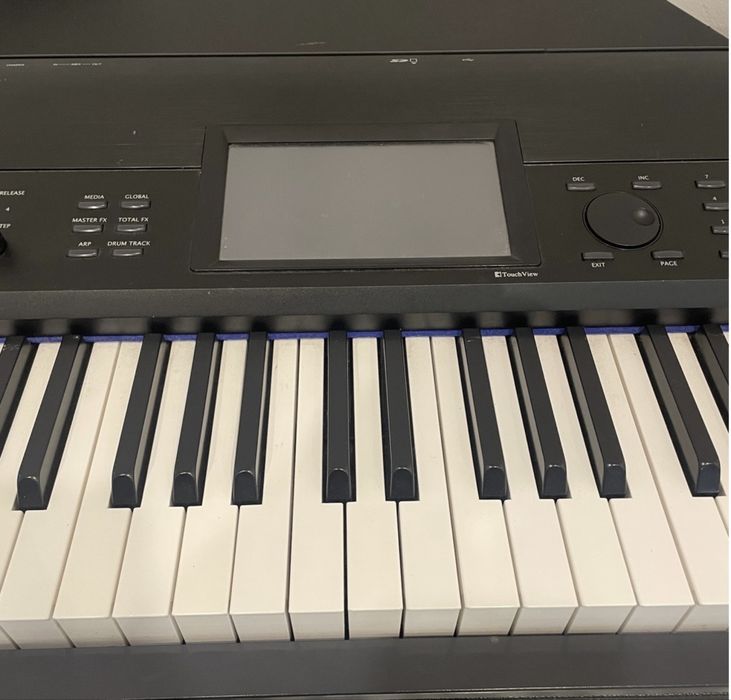 Korg krome 88 piano