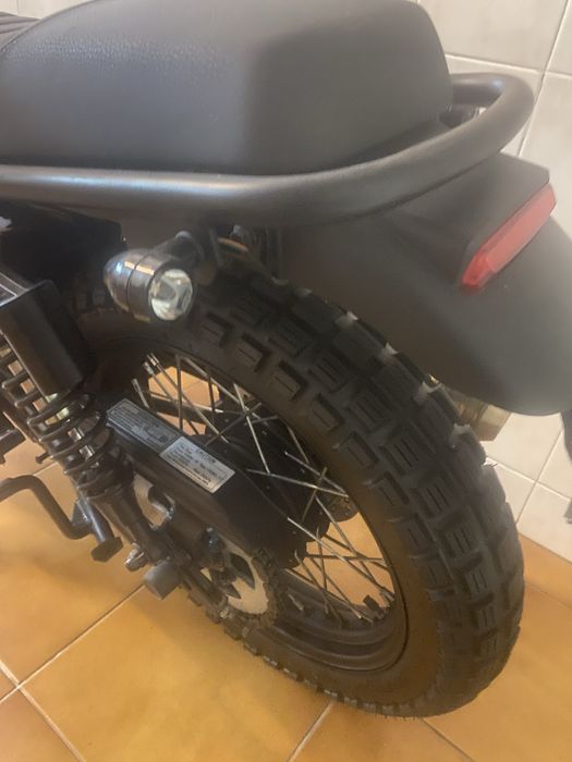 Brixton 250 Granville