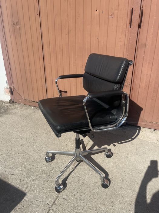 Fotel biurowy Vitra ea  217