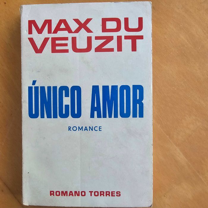 Livros. Vários. Em bom estado. Levantamento na morada com desconto.