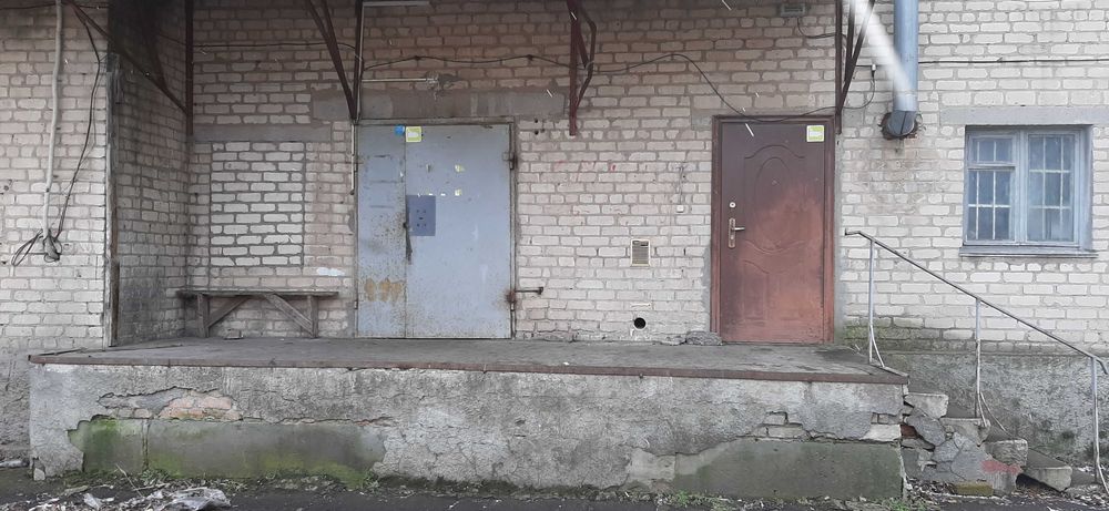 Оренда складів 24 м2, 25 м2, 51 м2, м. Апостолове, вул. Центральна, 49